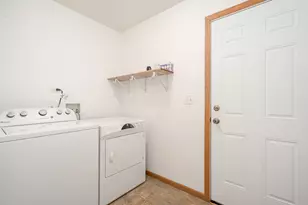 250 S McGinty St, Diamond, IL 60416 - Photo 12