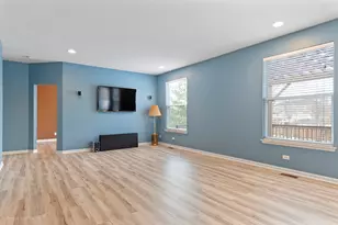 621 Mansfield Way, Oswego, IL 60543 - Photo 8