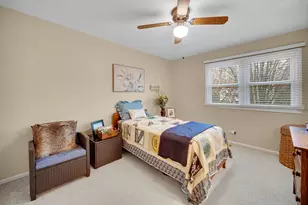 204 Wildwood Dr, North Aurora, IL 60542 - Photo 22