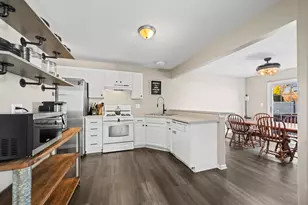 586 Boulder Dr, Morris, IL 60450 - Photo 2