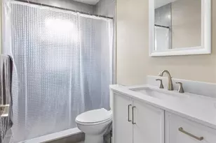 [Address not provided], Elgin, IL 60120 - Photo 12