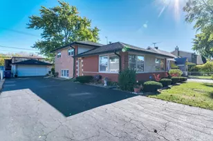 9323 S 80th Ct, Hickory Hills, IL 60457 - Photo 1