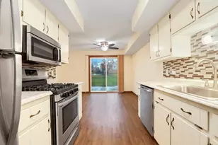 9322 W 141st Pl, Orland Park, IL 60462 - Photo 8