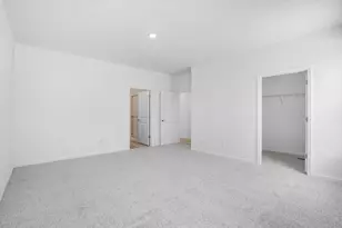 378 S Cottrell Ln, Aurora, IL 60506 - Photo 4