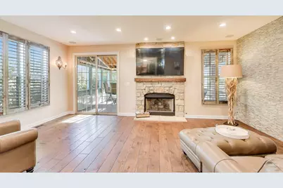 2531 Violet Street, Glenview, IL 60026 - Photo 8