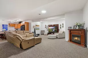 8844 Port Washington Dr, Frankfort, IL 60423 - Photo 30