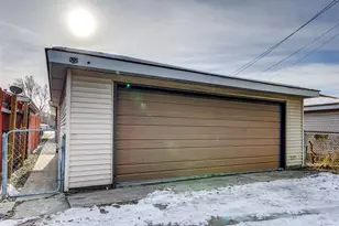 281 E 163rd St, Harvey, IL 60426 - Photo 24