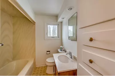 7540 W Rosedale Avenue, Chicago, IL 60631 - Photo 18