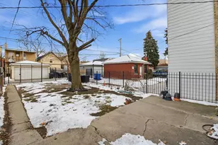 1525 N Springfield Ave, Chicago, IL 60651 - Photo 18