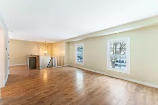 1359 Madison Ct, Saint Charles, IL 60174 - Photo 10