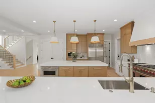 1523 Linden Cir, Lemont, IL 60439 - Photo 6