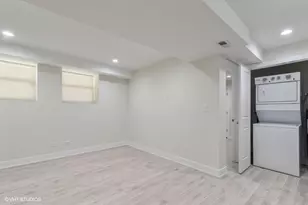 1914 W Crystal St, Chicago, IL 60622 - Photo 2