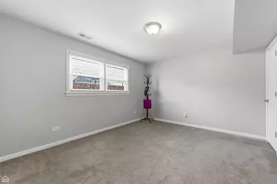 5754 W Lawrence Avenue #1, Chicago, IL 60630 - Photo 10