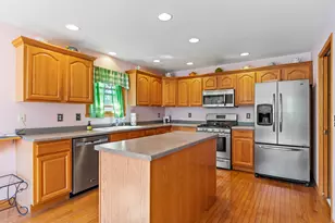 810 Southgate Dr, Davis, IL 61019 - Photo 6