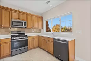 2671 Stone Cir, Geneva, IL 60134 - Photo 8