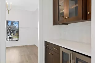 226 S Columbia St, Naperville, IL 60540 - Photo 8