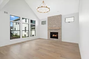 226 S Columbia St, Naperville, IL 60540 - Photo 6