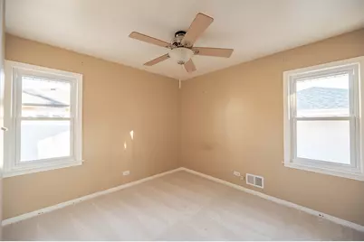 5919 W 109th Place, Chicago Ridge, IL 60415 - Photo 8