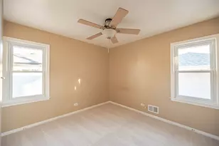 5919 W 109th Pl, Chicago Ridge, IL 60415 - Photo 8