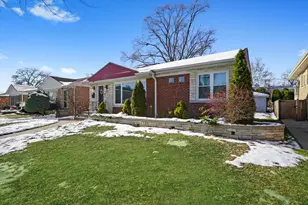 7518 Karlov Ave, Skokie, IL 60076 - Photo 4