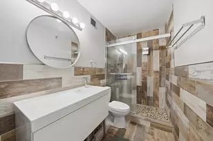 200 N Dearborn St, Chicago, IL 60601 - Photo 10