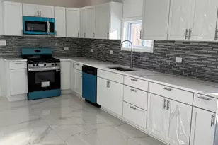 15351 S 3rd Ave, Phoenix, IL 60426 - Photo 2