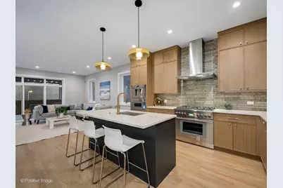 1029 N Winchester Avenue, Chicago, IL 60612 - Photo 6