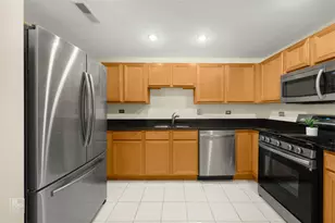 434 Mcdaniels Cir, Clarendon Hills, IL 60514 - Photo 8