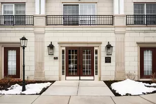 434 Mcdaniels Cir, Clarendon Hills, IL 60514 - Photo 2