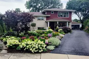 321 Vine St, Wilmette, IL 60091 - Photo 2