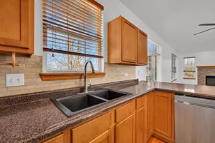 1817 Burshire Ct, Plainfield, IL 60586 - Photo 12