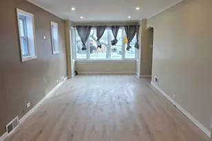 2608 W 97th St, Evergreen Park, IL 60805 - Photo 6