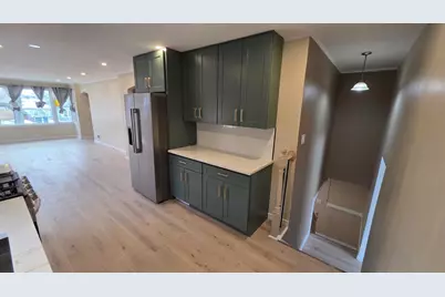 2608 W 97th Street, Evergreen Park, IL 60805 - Photo 10