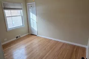 2608 W 97th St, Evergreen Park, IL 60805 - Photo 18