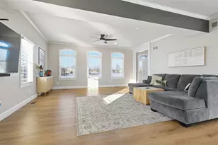 202 Comet Ln, Heyworth, IL 61745 - Photo 6