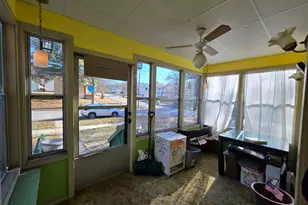 227 London Ave S, Rockford, IL 61104 - Photo 12