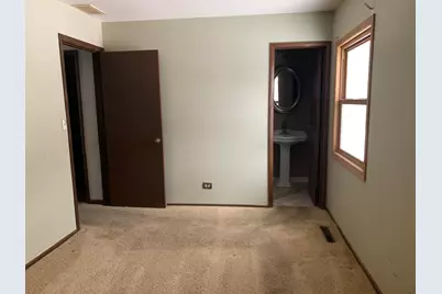 148 W Kennedy Drive, Streamwood, IL 60107 - Photo 18