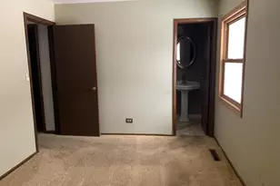 148 W Kennedy Dr, Streamwood, IL 60107 - Photo 18