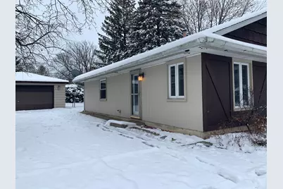 148 W Kennedy Drive, Streamwood, IL 60107 - Photo 2