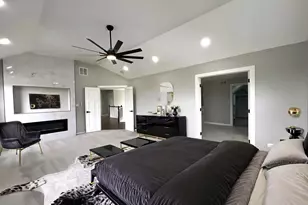 19921 Cypress Ave, Lynwood, IL 60411 - Photo 14