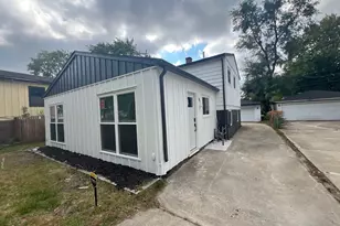 290 Merrill Ave, Calumet City, IL 60409 - Photo 2