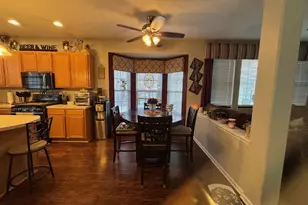 20508 McGilvray Dr, Crest Hill, IL 60403 - Photo 6