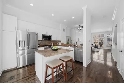 845 N May Street, Chicago, IL 60642 - Photo 8