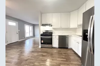 1606 N Poplar Avenue N, Round Lake Beach, IL 60073 - Photo 4