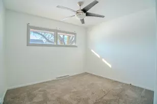 307 Hill Ave, North Aurora, IL 60542 - Photo 6