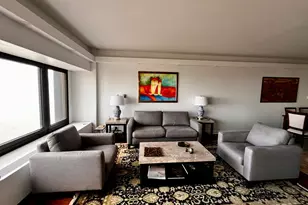 175 E Delaware Pl, Chicago, IL 60611 - Photo 2