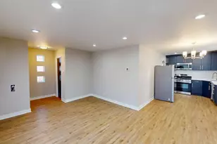 1021 W Vermont Ave, Chicago, IL 60827 - Photo 6