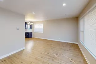 1021 W Vermont Ave, Chicago, IL 60827 - Photo 4