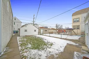 1320 S 49th Ave, Cicero, IL 60804 - Photo 24