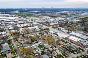 3916 Keeney St, Skokie, IL 60076 - Photo 2